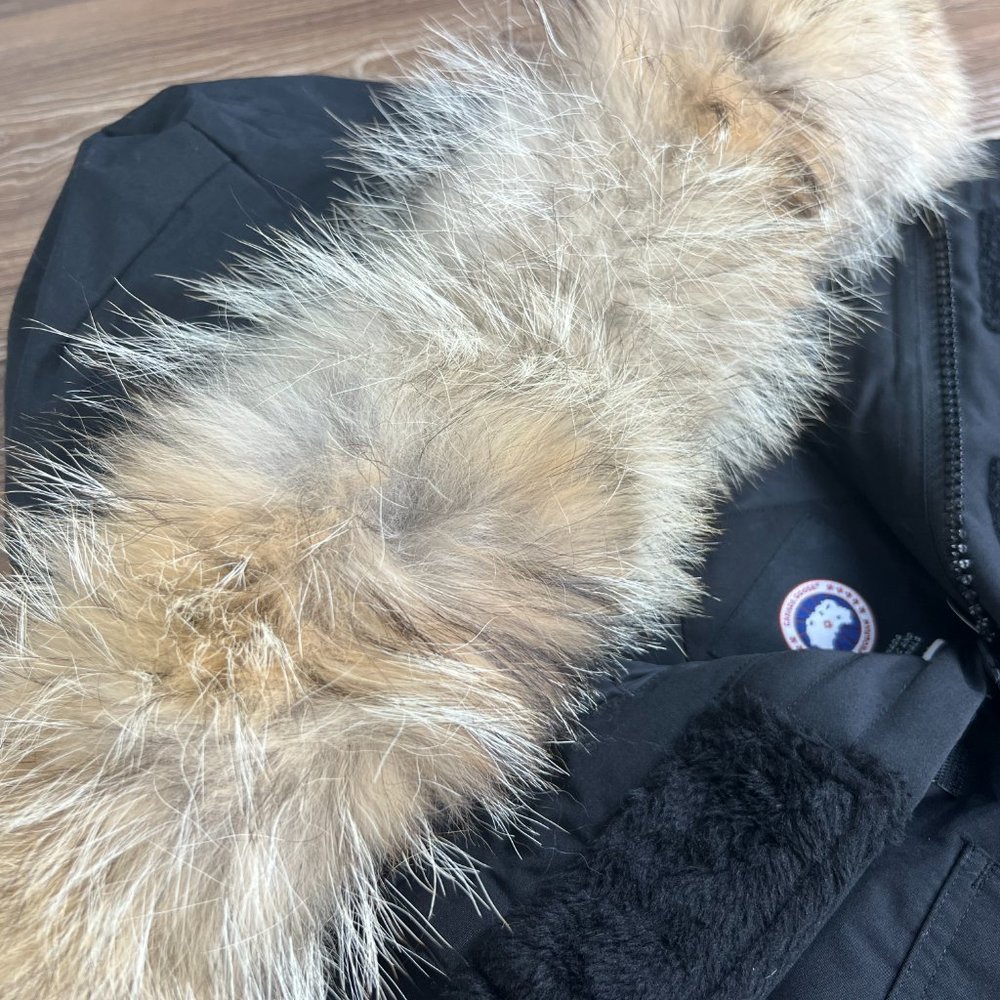 Canada Goose Black Down Jacket - Picture 4 of 13